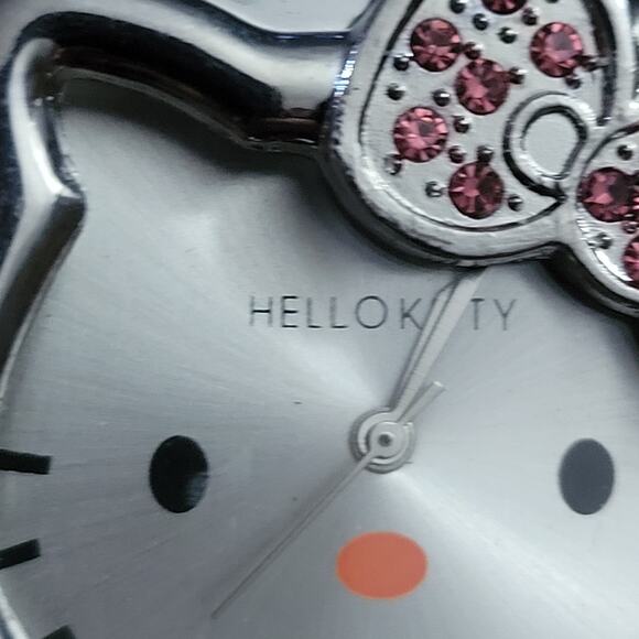 Hello Kitty Sanrio silver adjustable magnetic watch - Picture 4 of 5